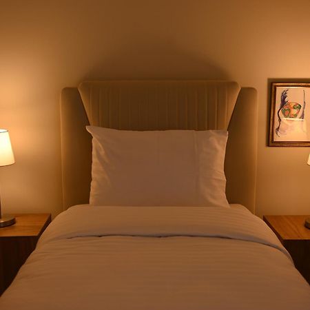 Niche Boutique Hotel Tirana Eksteriør billede