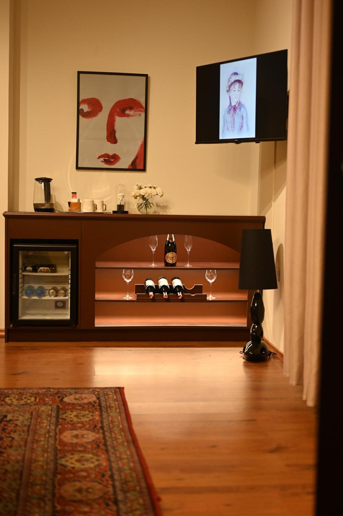 Niche Boutique Hotel Tirana Eksteriør billede