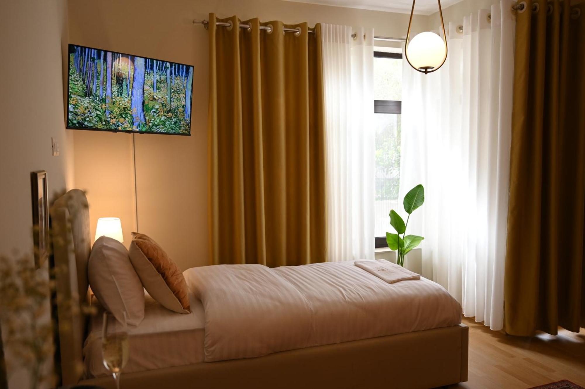 Niche Boutique Hotel Tirana Eksteriør billede